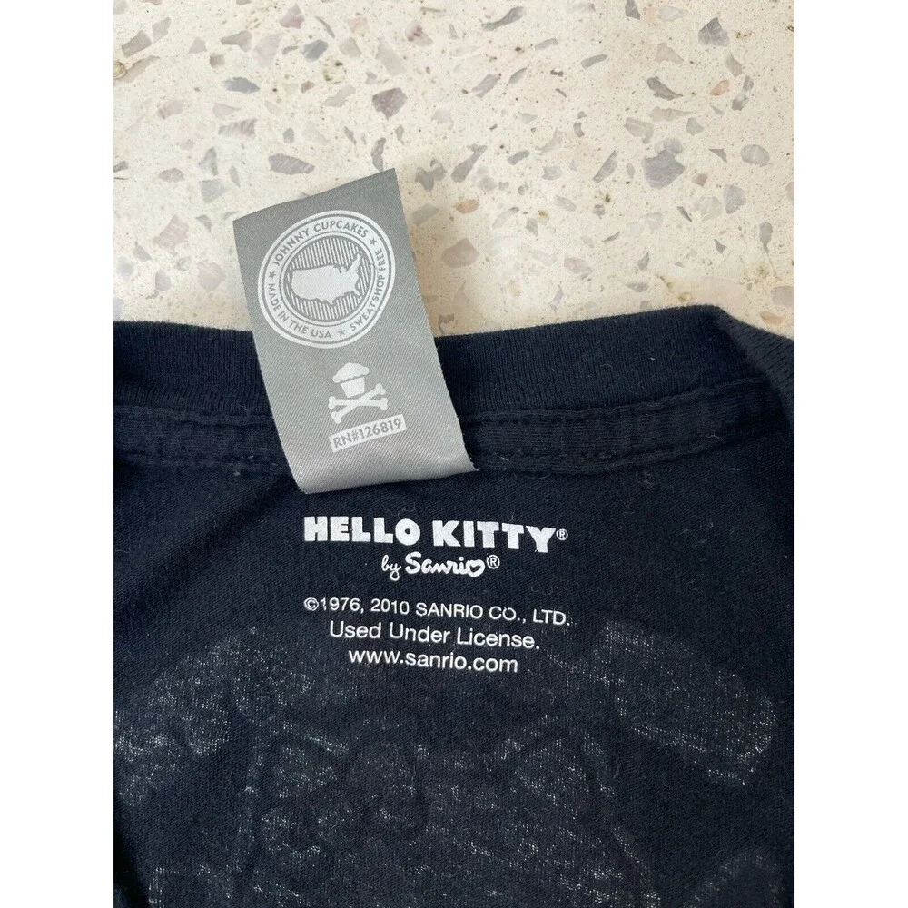 Vtg Johnny Cupcakes Women Medium Black TShirt Hello Kitty Streetwear Kawaii Cute - Picture 9 of 11